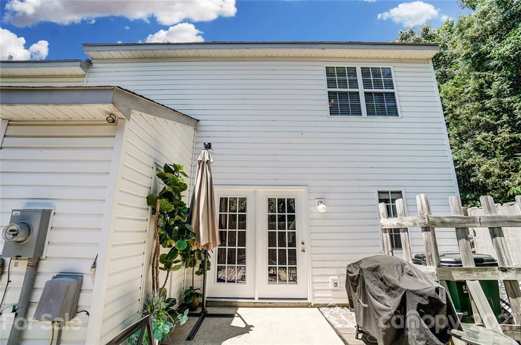 1719 Forest Side Lane Charlotte NC 28213