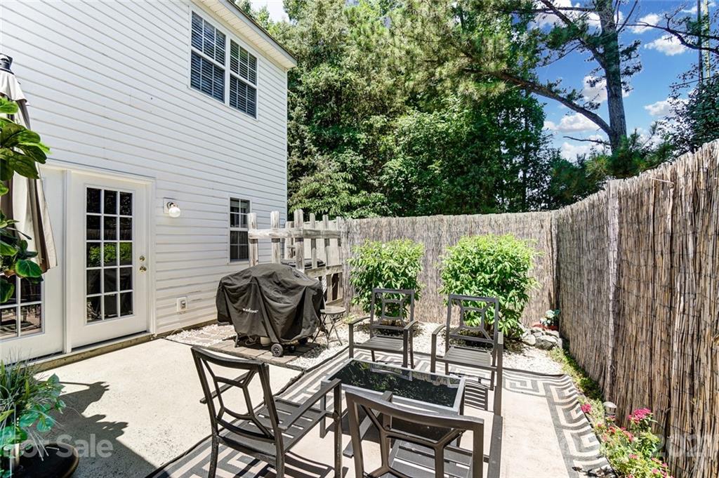 1719 Forest Side Lane Charlotte NC 28213