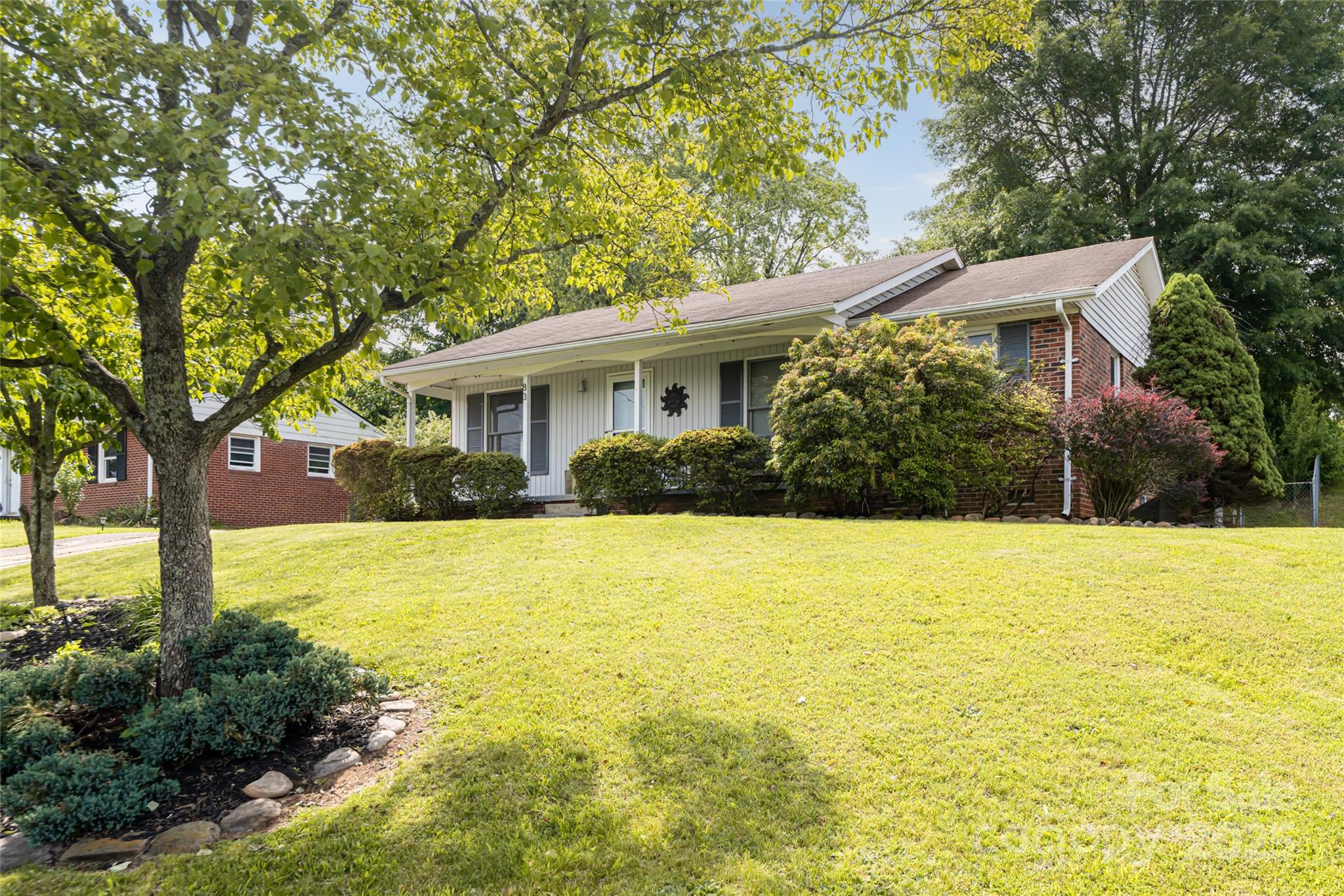 83 Skyview Terrace Asheville NC 28806