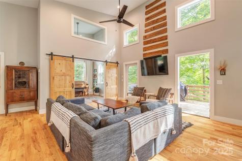 42 Salola Street Asheville NC 28806