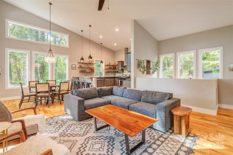 42 Salola Street Asheville NC 28806