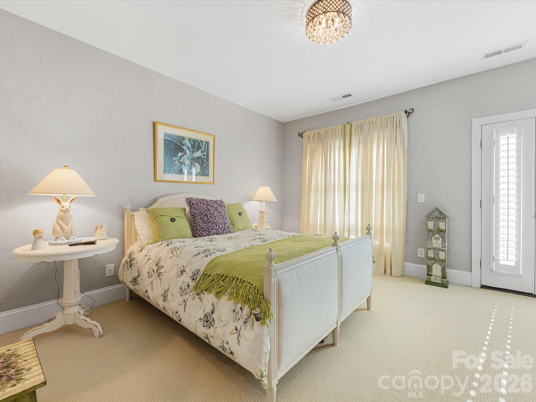 6525 Wakehurst Road Charlotte NC 28226