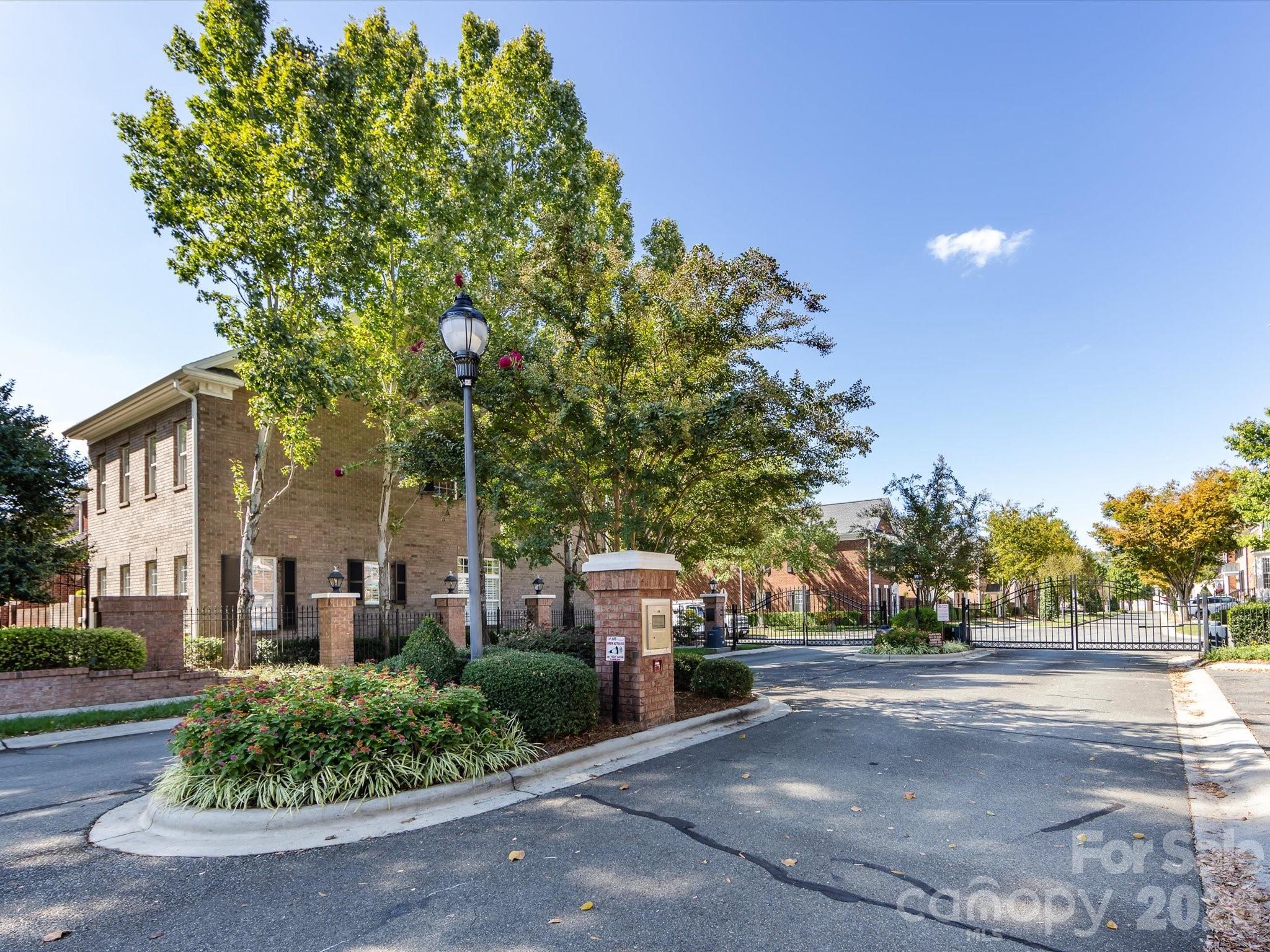 6525 Wakehurst Road Charlotte NC 28226
