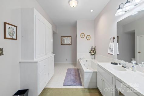 7 15th Vantage Street Campobello SC 29322