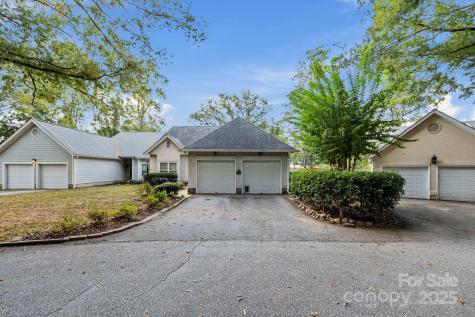 7 15th Vantage Street Campobello SC 29322