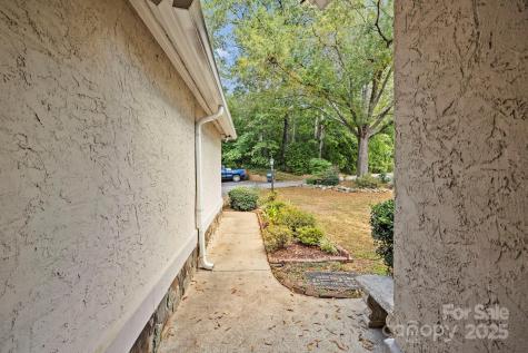 7 15th Vantage Street Campobello SC 29322