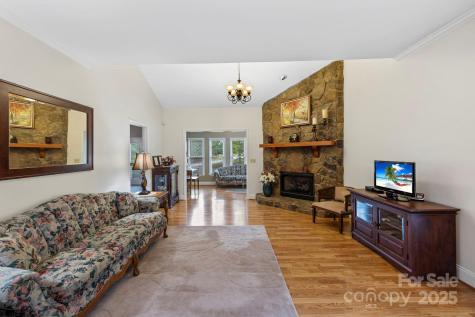 7 15th Vantage Street Campobello SC 29322