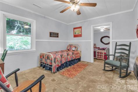 3605 Skyuka Mountain Road Columbus NC 28722