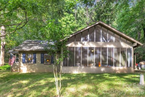 3605 Skyuka Mountain Road Columbus NC 28722
