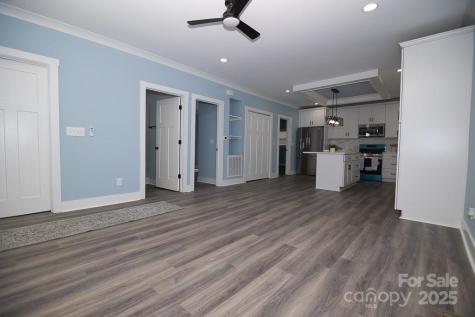 305 E Henry Street Belmont NC 28012