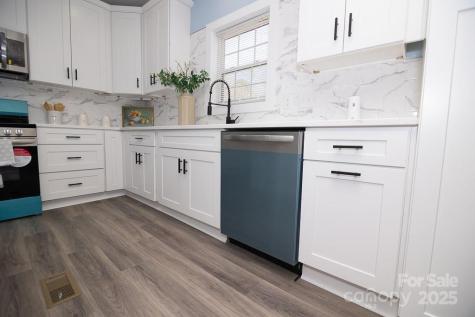 305 E Henry Street Belmont NC 28012