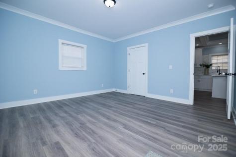 305 E Henry Street Belmont NC 28012