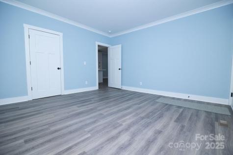 305 E Henry Street Belmont NC 28012