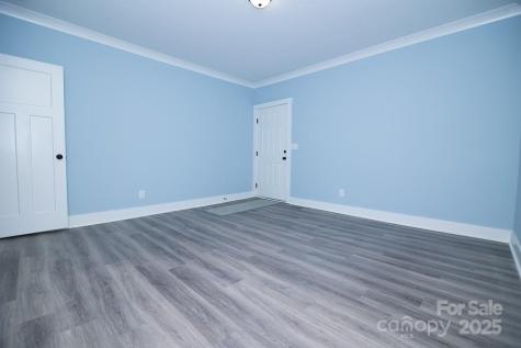 305 E Henry Street Belmont NC 28012