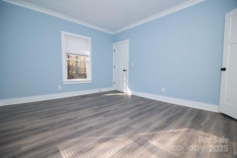 305 E Henry Street Belmont NC 28012