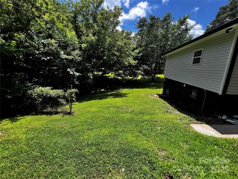 305 E Henry Street Belmont NC 28012