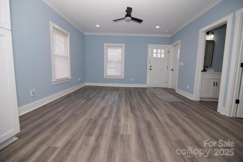 305 E Henry Street Belmont NC 28012