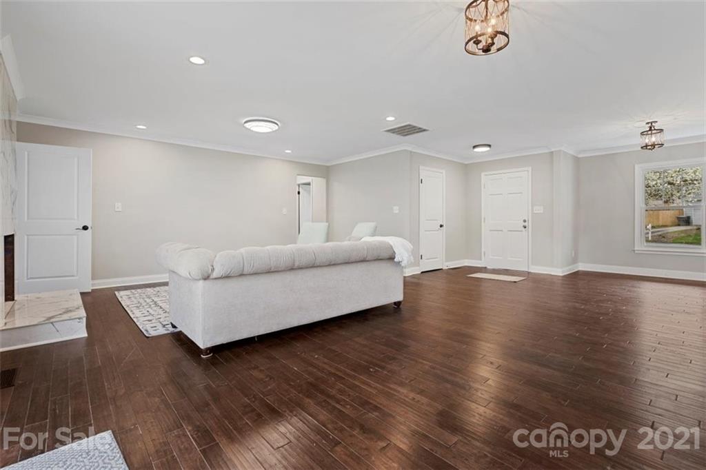 6220 Sellars Court Charlotte NC 28211
