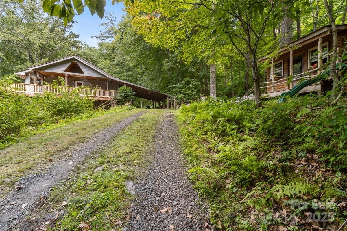 659 R B Deyton Road, Green Mountain, NC 28740 | Car4284604 ...