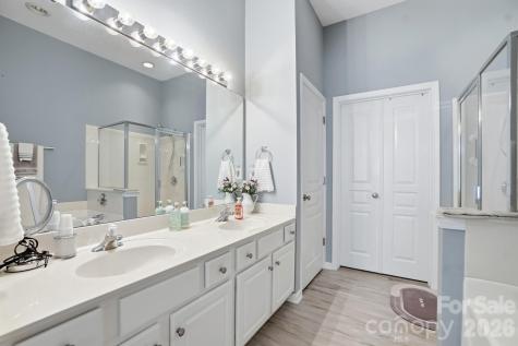 6120 Pale Moss Lane Charlotte NC 28269