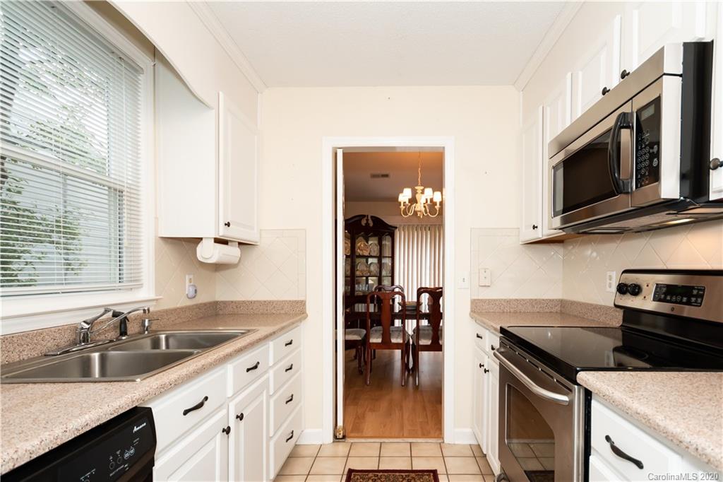 2705 Hillmont Drive Charlotte NC 28226