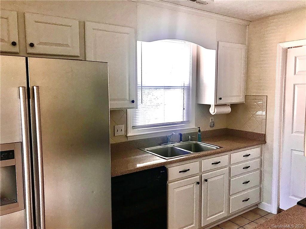 2705 Hillmont Drive Charlotte NC 28226
