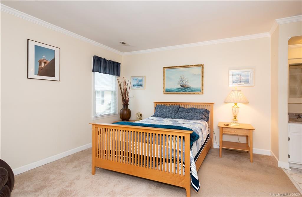 2705 Hillmont Drive Charlotte NC 28226