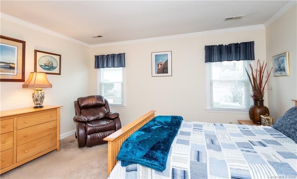 2705 Hillmont Drive Charlotte NC 28226