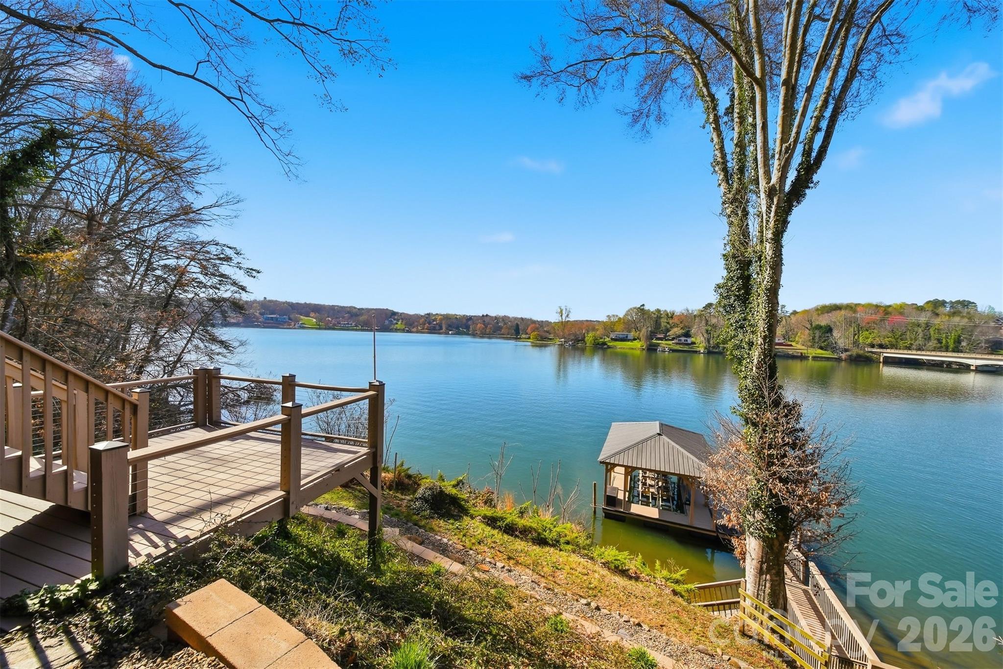 152 Bridge Pointe Lane Hickory NC 28601