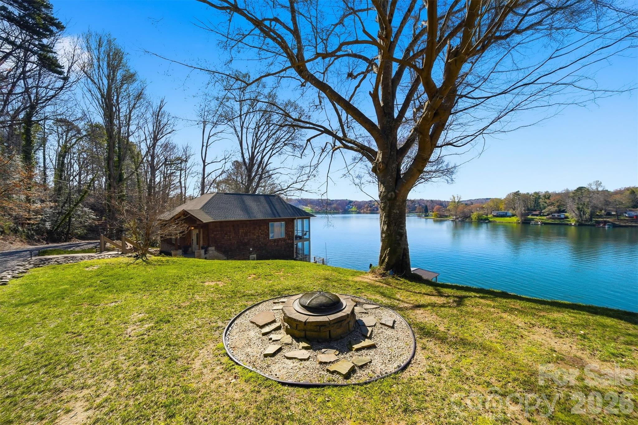 152 Bridge Pointe Lane Hickory NC 28601