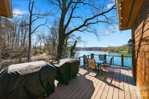 152 Bridge Pointe Lane Hickory NC 28601