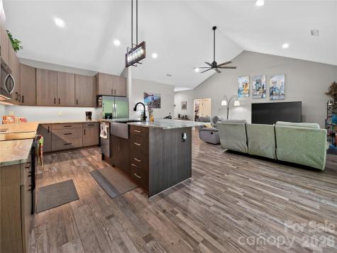 278 Hunters Trace Rutherfordton NC 28139