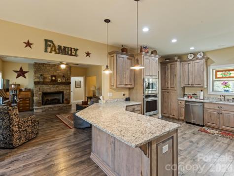 334 Summer Orchard Drive Hendersonville NC 28792