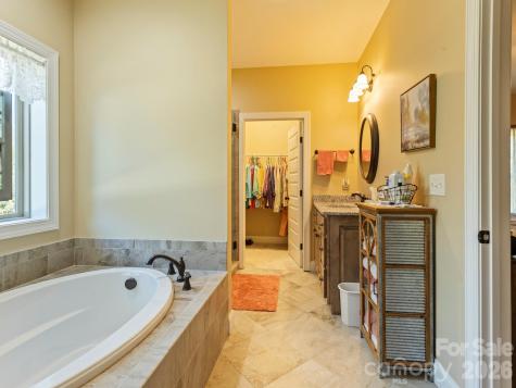 334 Summer Orchard Drive Hendersonville NC 28792