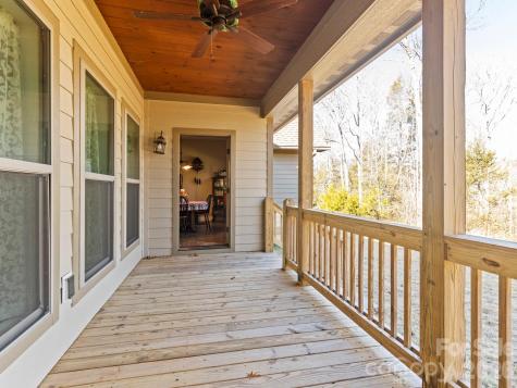 334 Summer Orchard Drive Hendersonville NC 28792