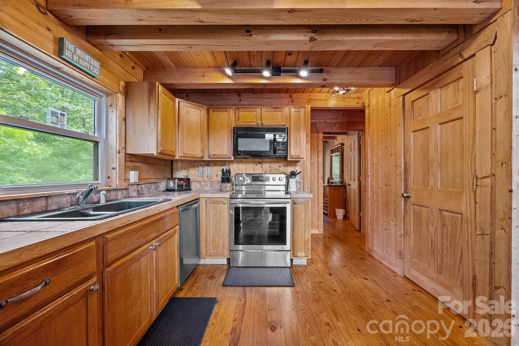 173 Mistletoe Park Lake Lure NC 28746