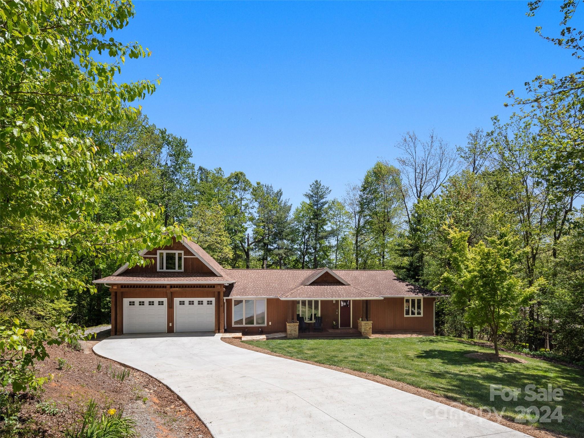 376 Whispering Woods Drive Saluda NC 28773