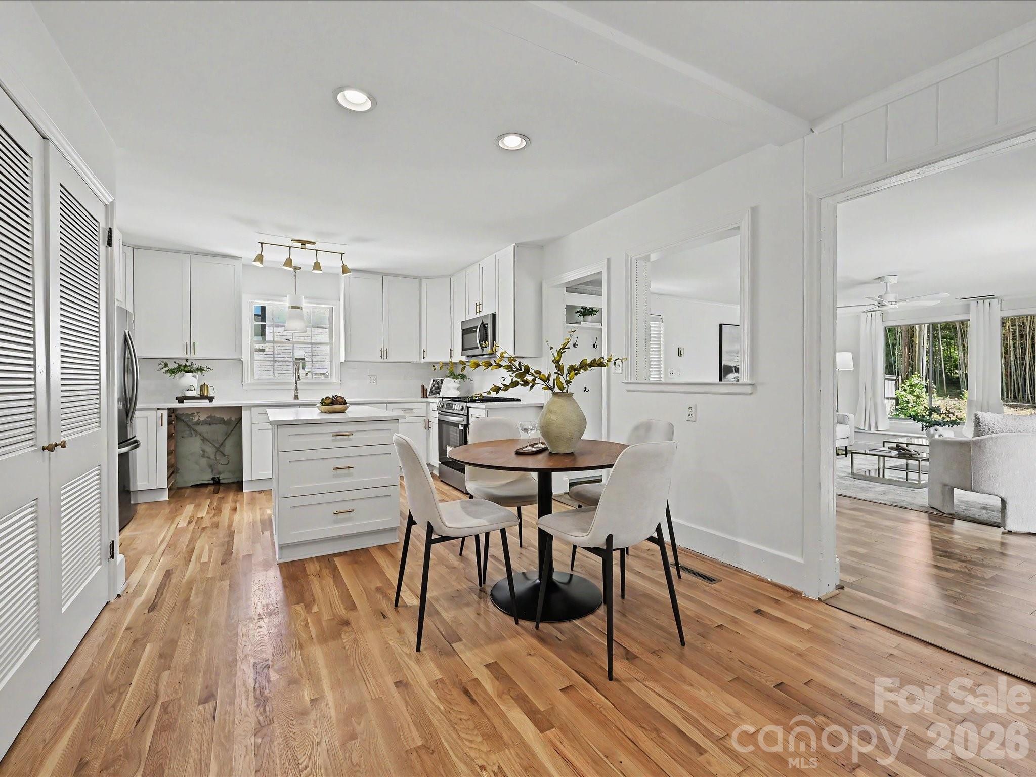 5501 Farmbrook Drive Charlotte NC 28210