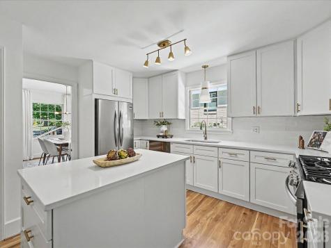 5501 Farmbrook Drive Charlotte NC 28210