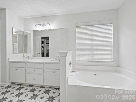 6315 Revlock Court Charlotte NC 28226