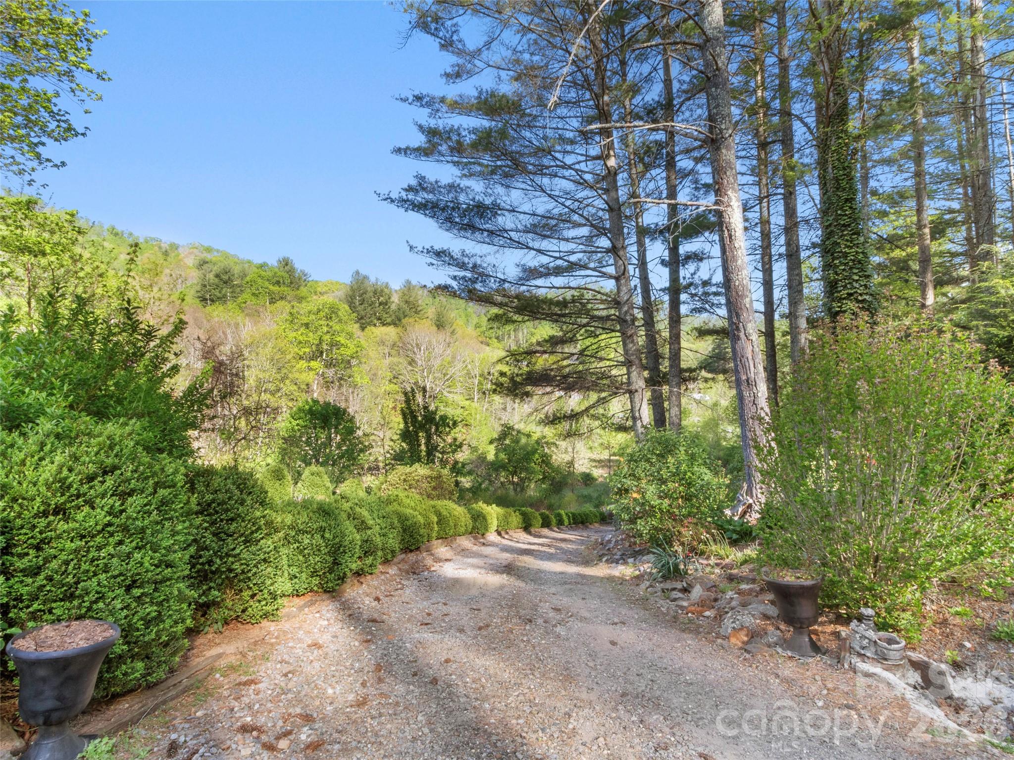1270 Old Mine Fork Road Burnsville NC 28714