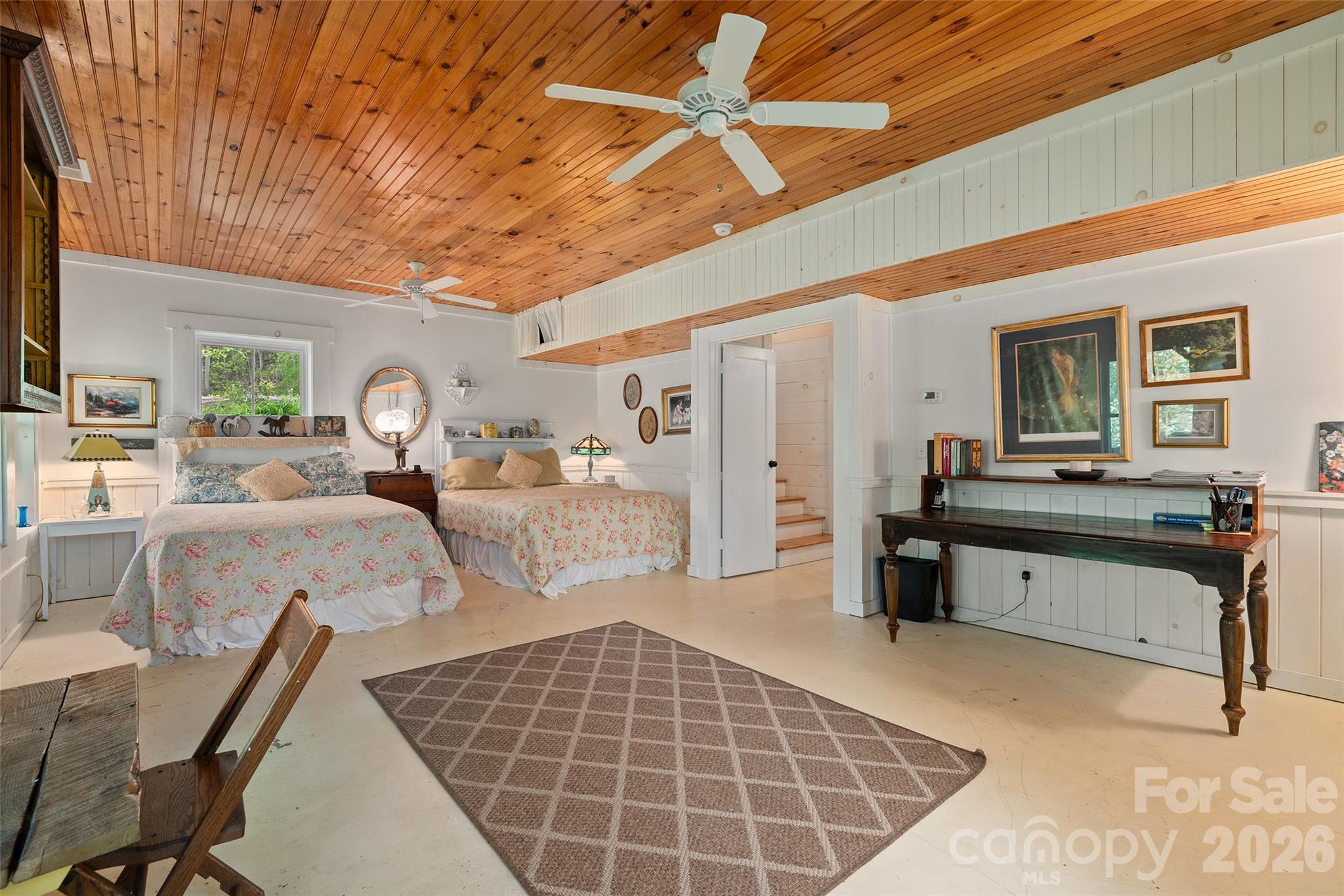 580 Split Pine Cove Clyde NC 28721