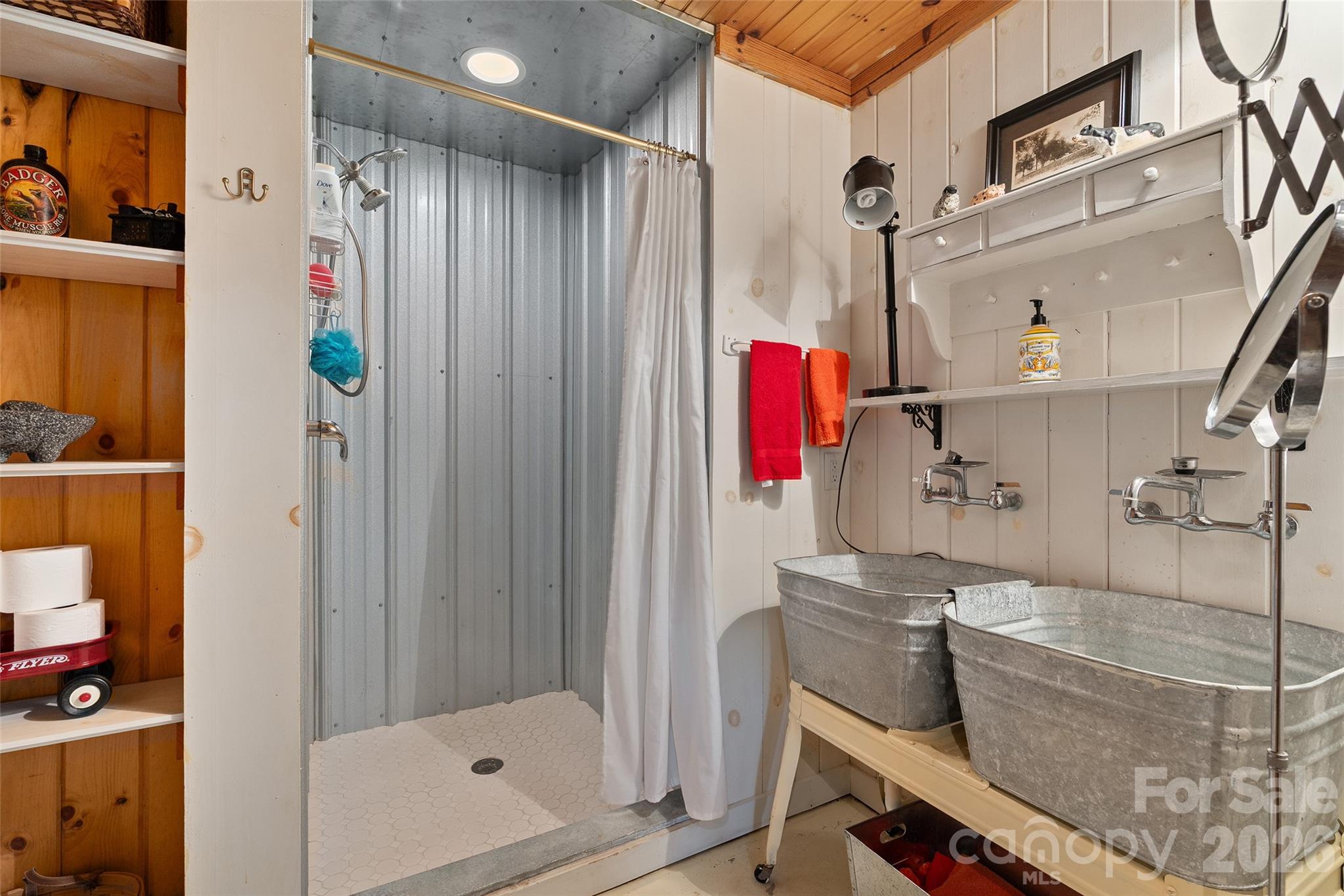 580 Split Pine Cove Clyde NC 28721