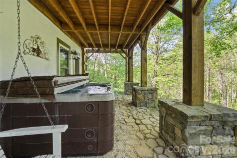 580 Split Pine Cove Clyde NC 28721