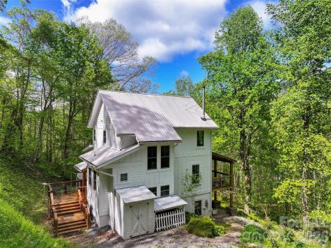 580 Split Pine Cove Clyde NC 28721