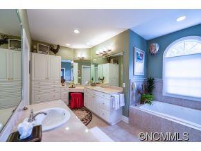 8 Crescent Court Weaverville NC 28787