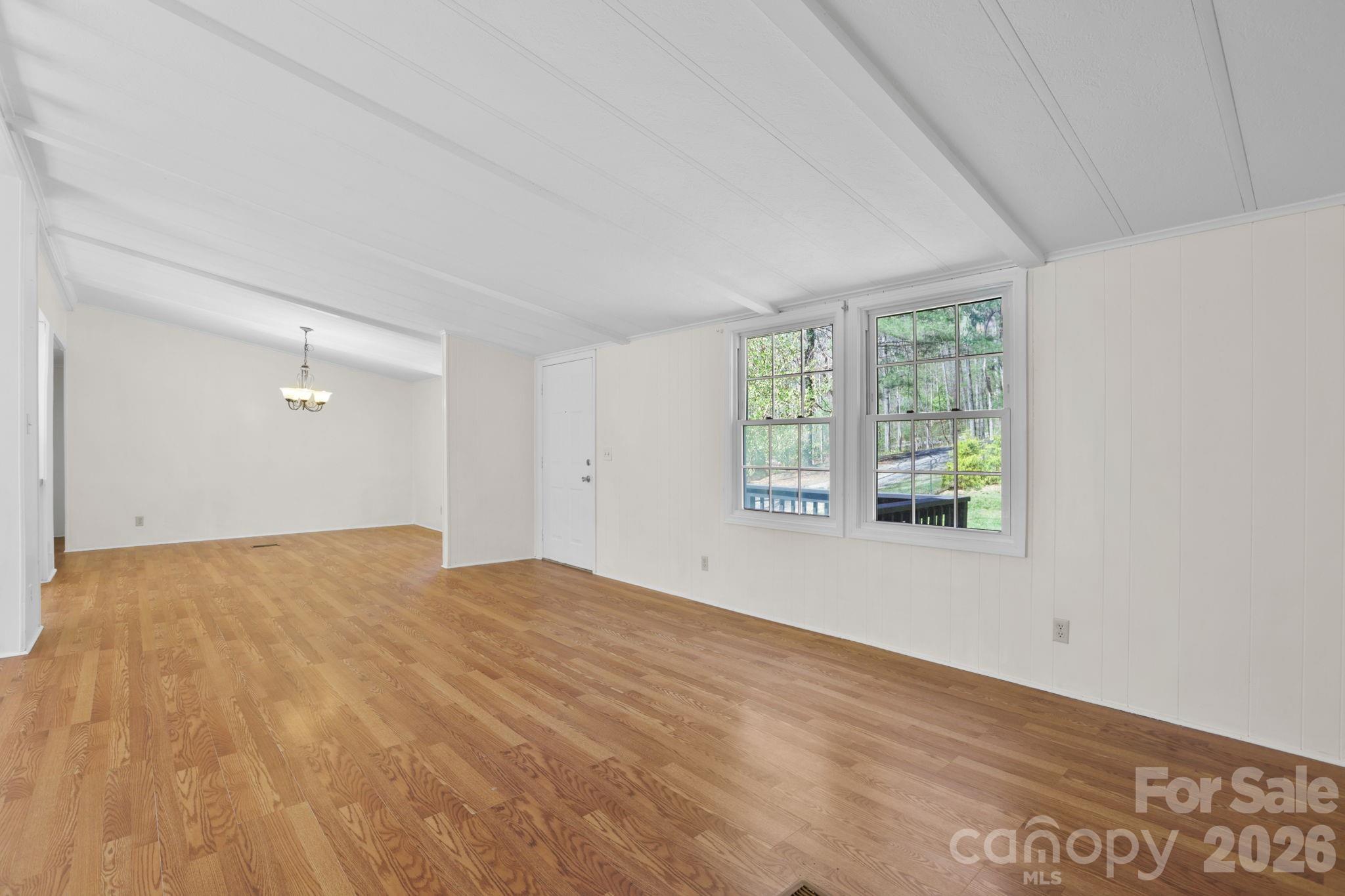 5 Country Road Hendersonville NC 28791