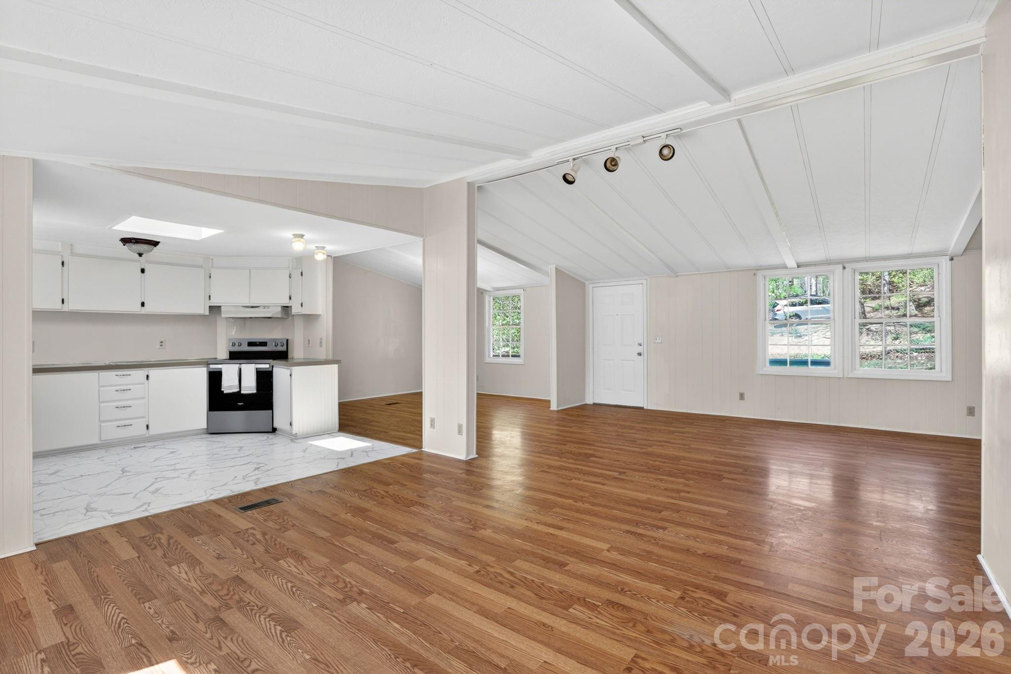 5 Country Road Hendersonville NC 28791