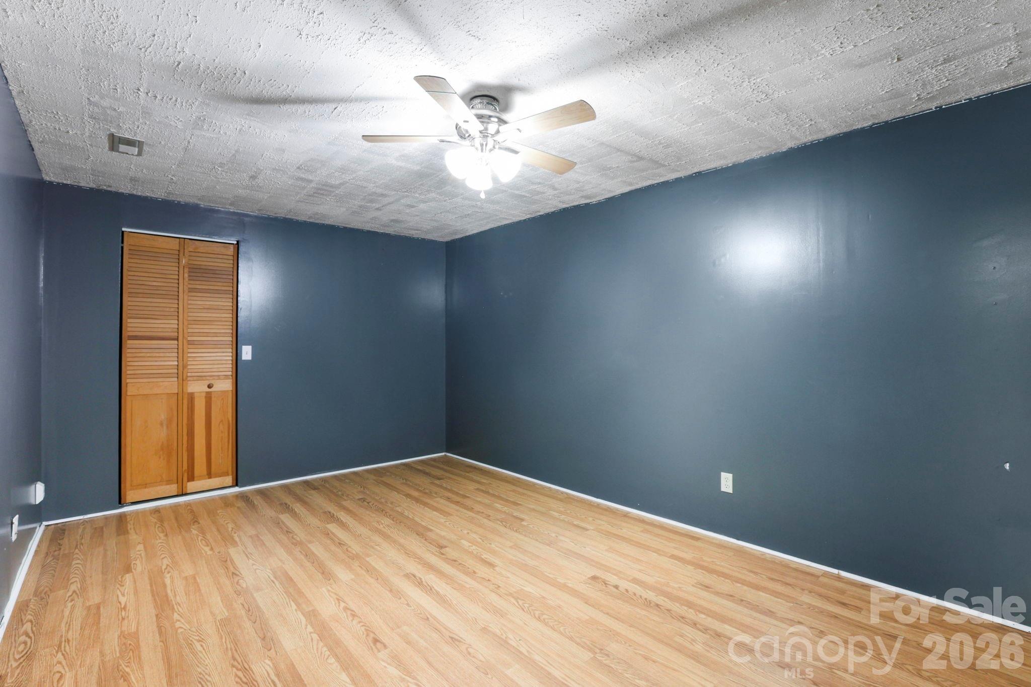 5 Country Road Hendersonville NC 28791