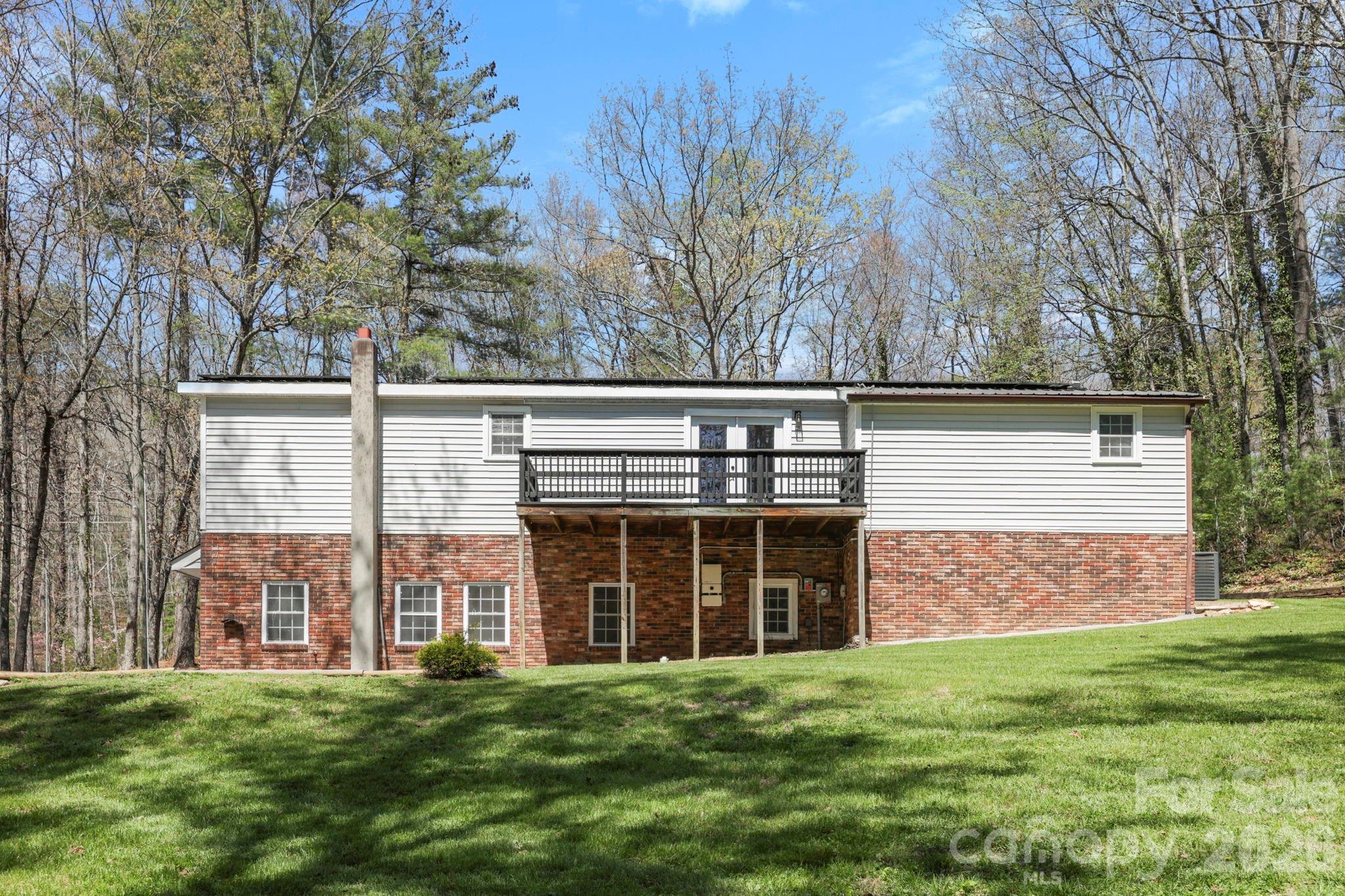 5 Country Road Hendersonville NC 28791